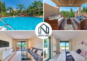 Modern and Spacious 2 BDRM Penthouse - 3 Pools and Sea Views